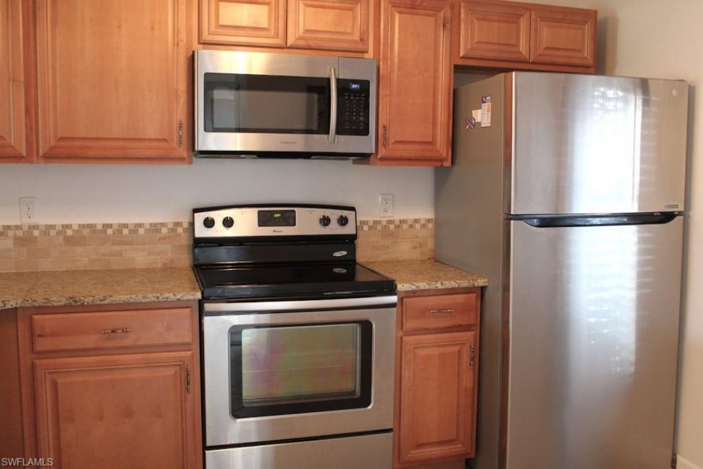 5409 Peppertree Dr, Unit 7, Fort Myers, FL 33908 Photo