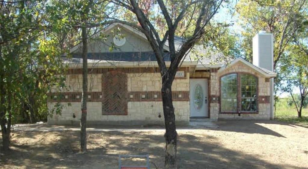 311 S Spring Branch Trail, Springtown, TX 76082 Main Photo