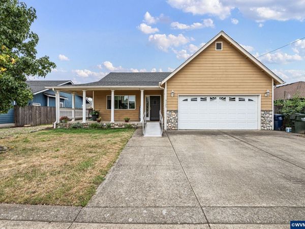 3125 V St St, Springfield, OR 97477