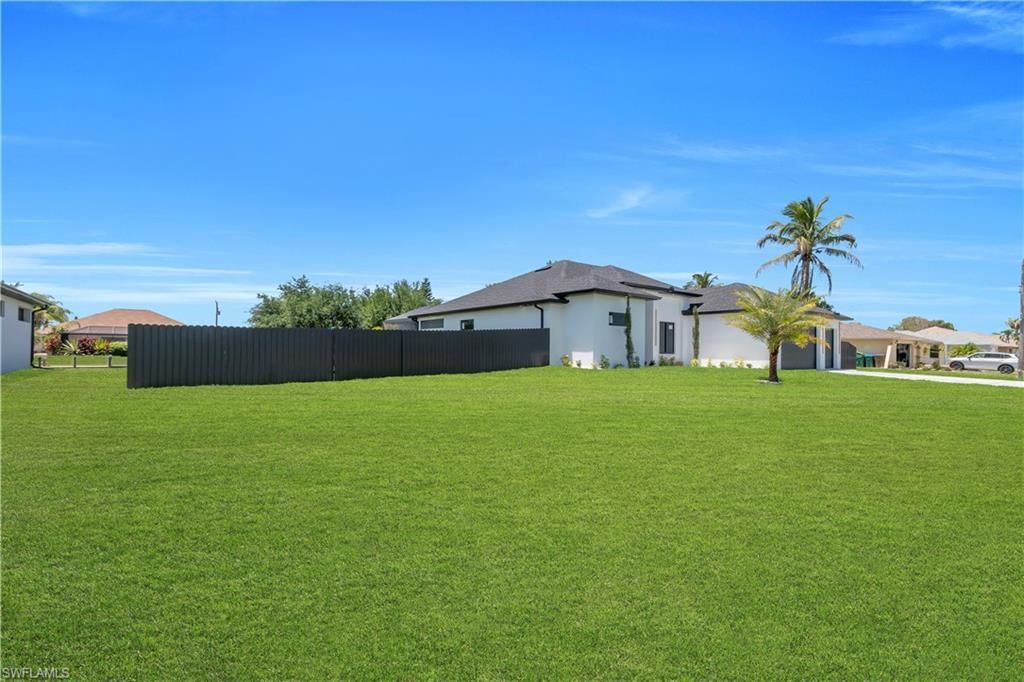 1114 SW 8th Pl, Cape Coral, FL 33991 Photo