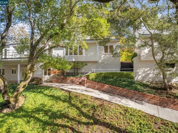 11 11 EL CAMINITO, Orinda, CA 94563