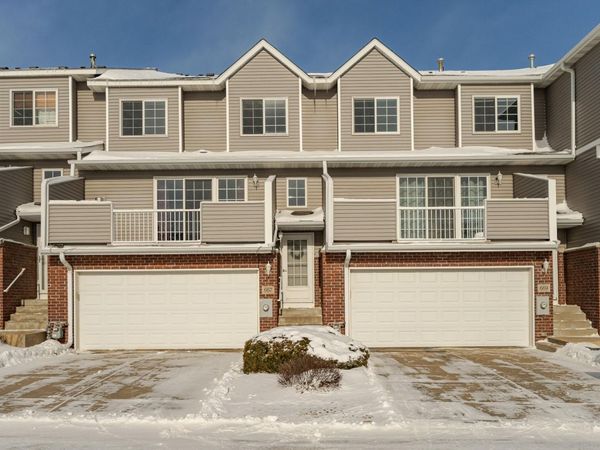 667 Shardlow Place NE, Byron, MN 55920