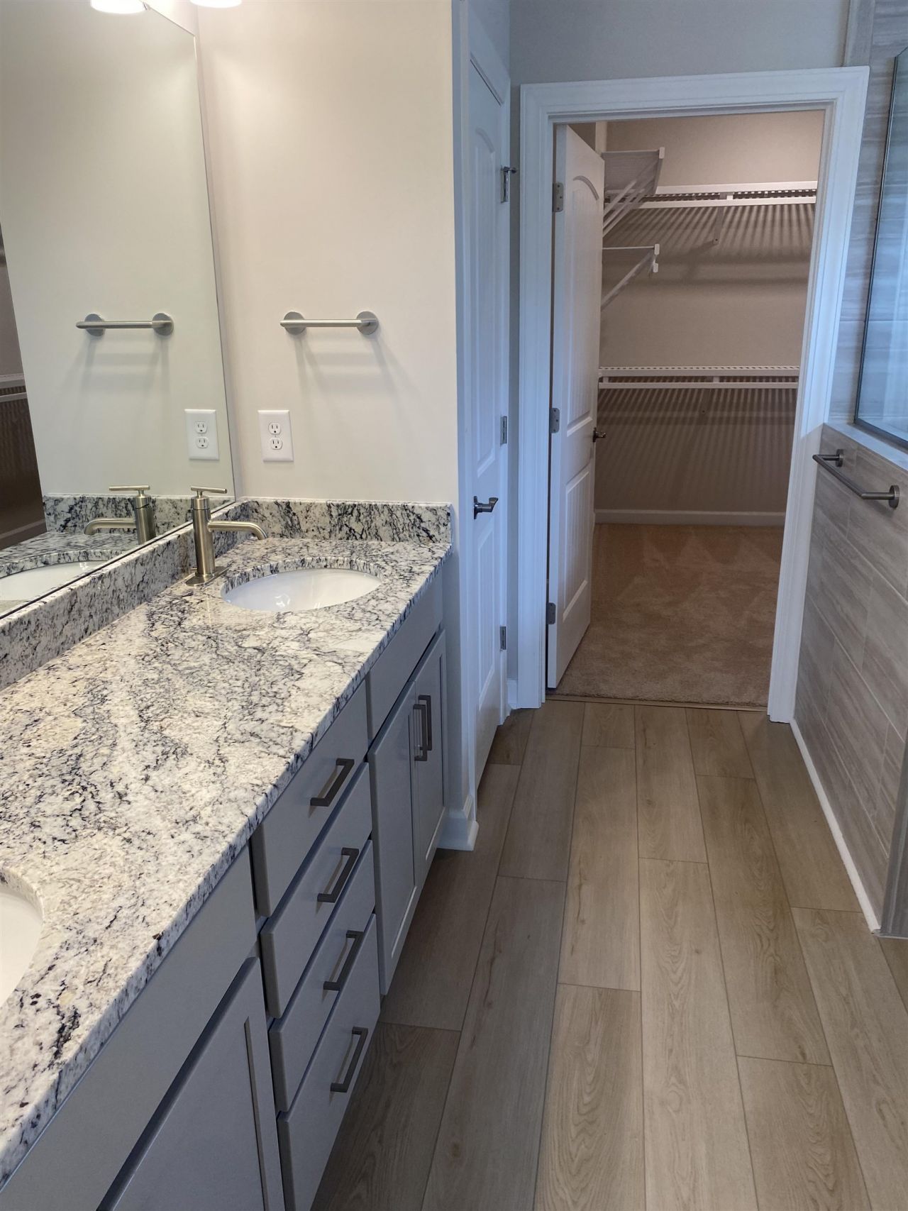 411 Starlit Way Photo 12