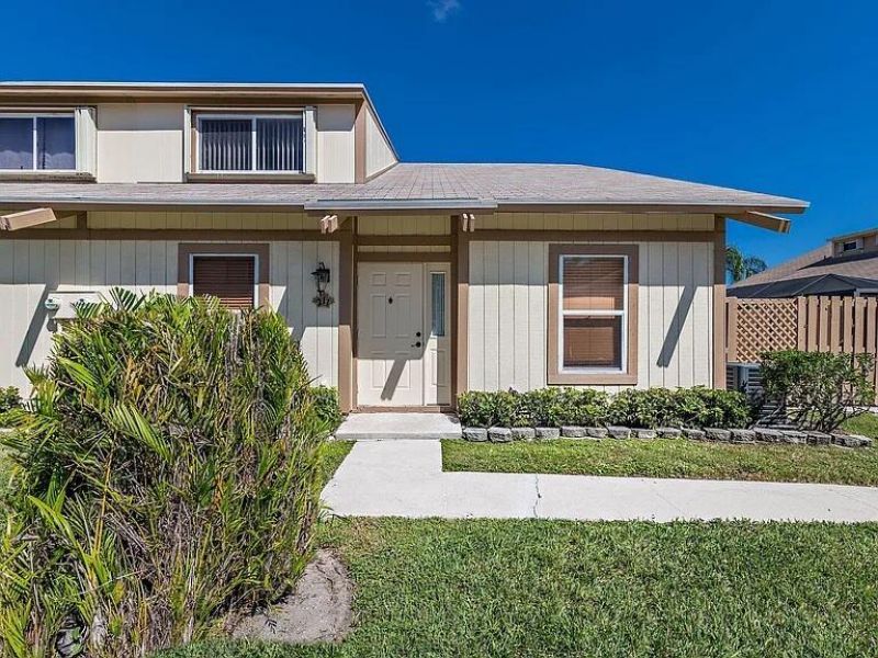 211 Maplecrest Circle, Jupiter, FL 33458 Photo