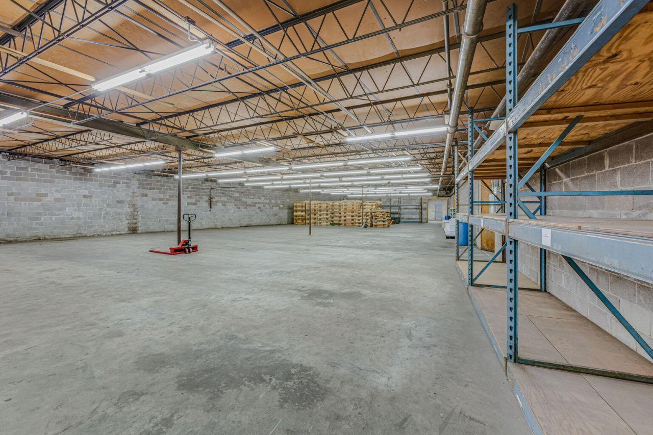 1000 Gilway Avenue  Photo 20