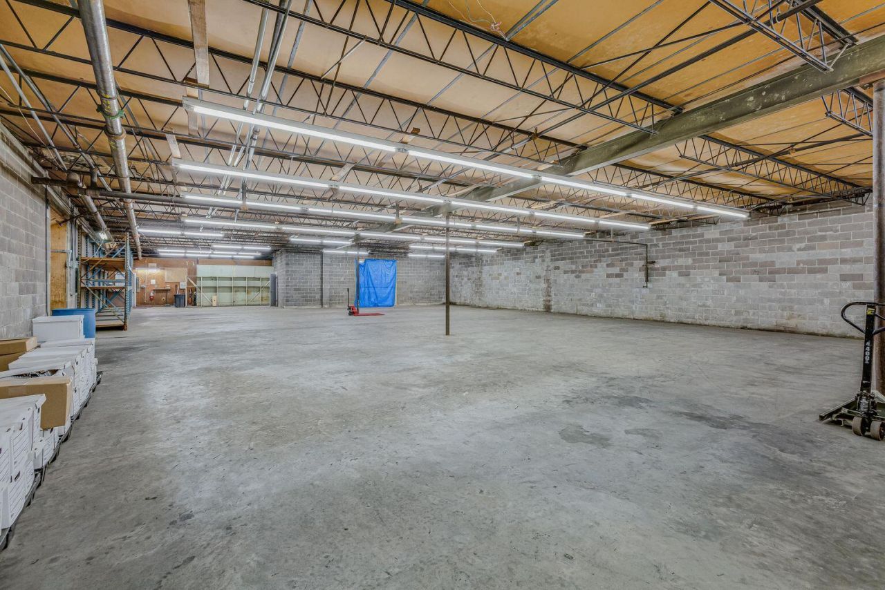 1000 Gilway Avenue  Photo 24