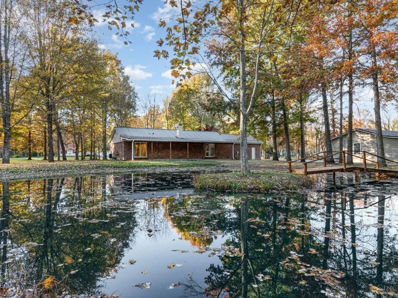 16086 Colonial Drive, Sterling Twp, OH 45176 Photo 2