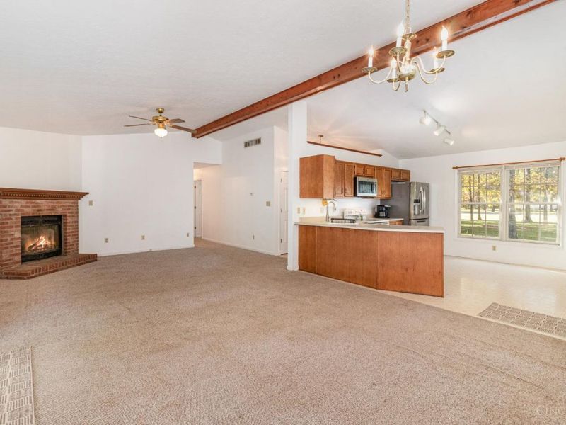 16086 Colonial Drive, Sterling Twp, OH 45176 Photo 8