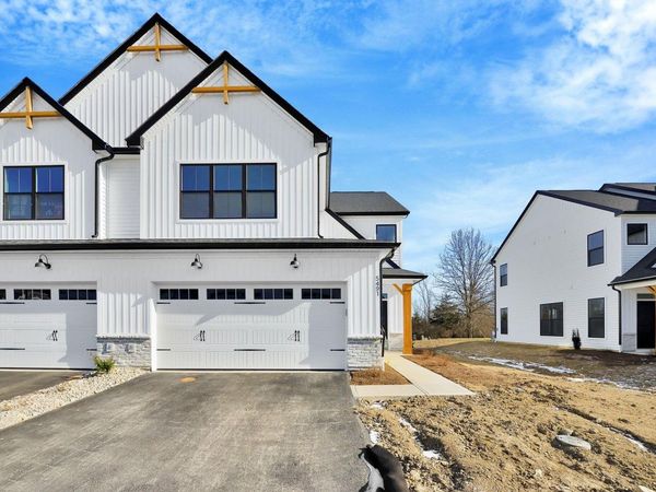 5491 Fawnsbury Court, Powell, OH 43065