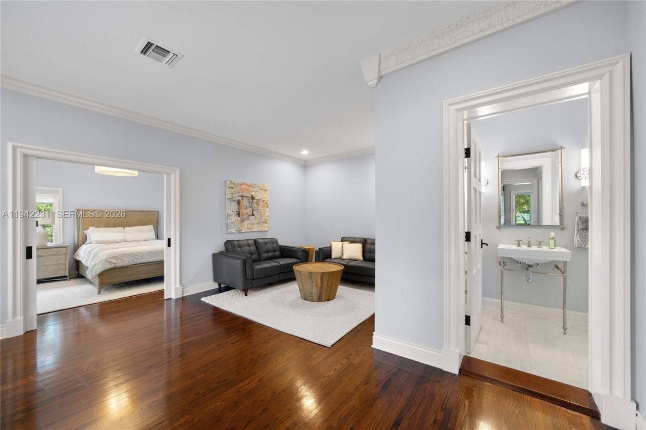 3916 Granada Blvd, Coral Gables, FL 33134 Photo