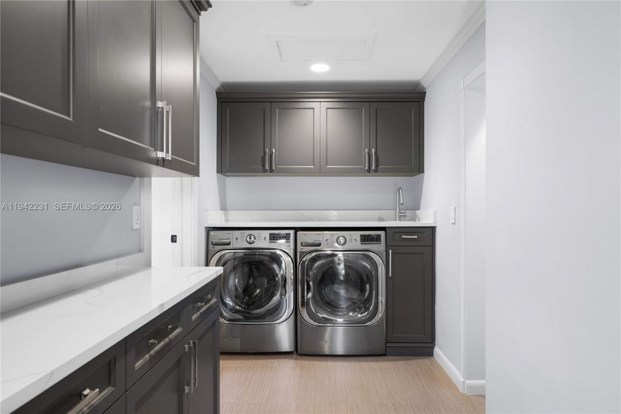 3916 Granada Blvd, Coral Gables, FL 33134 Photo