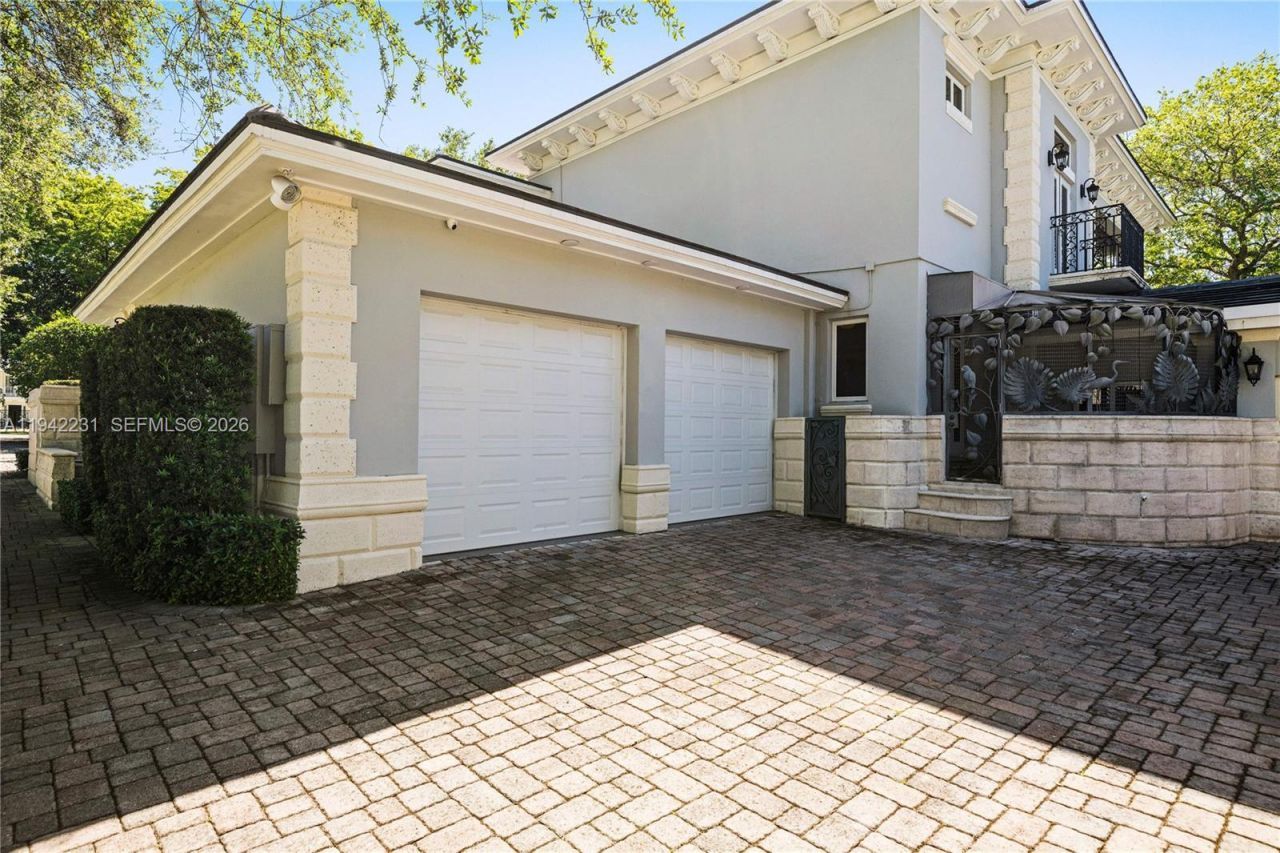 3916 Granada Blvd, Coral Gables, FL 33134 Photo