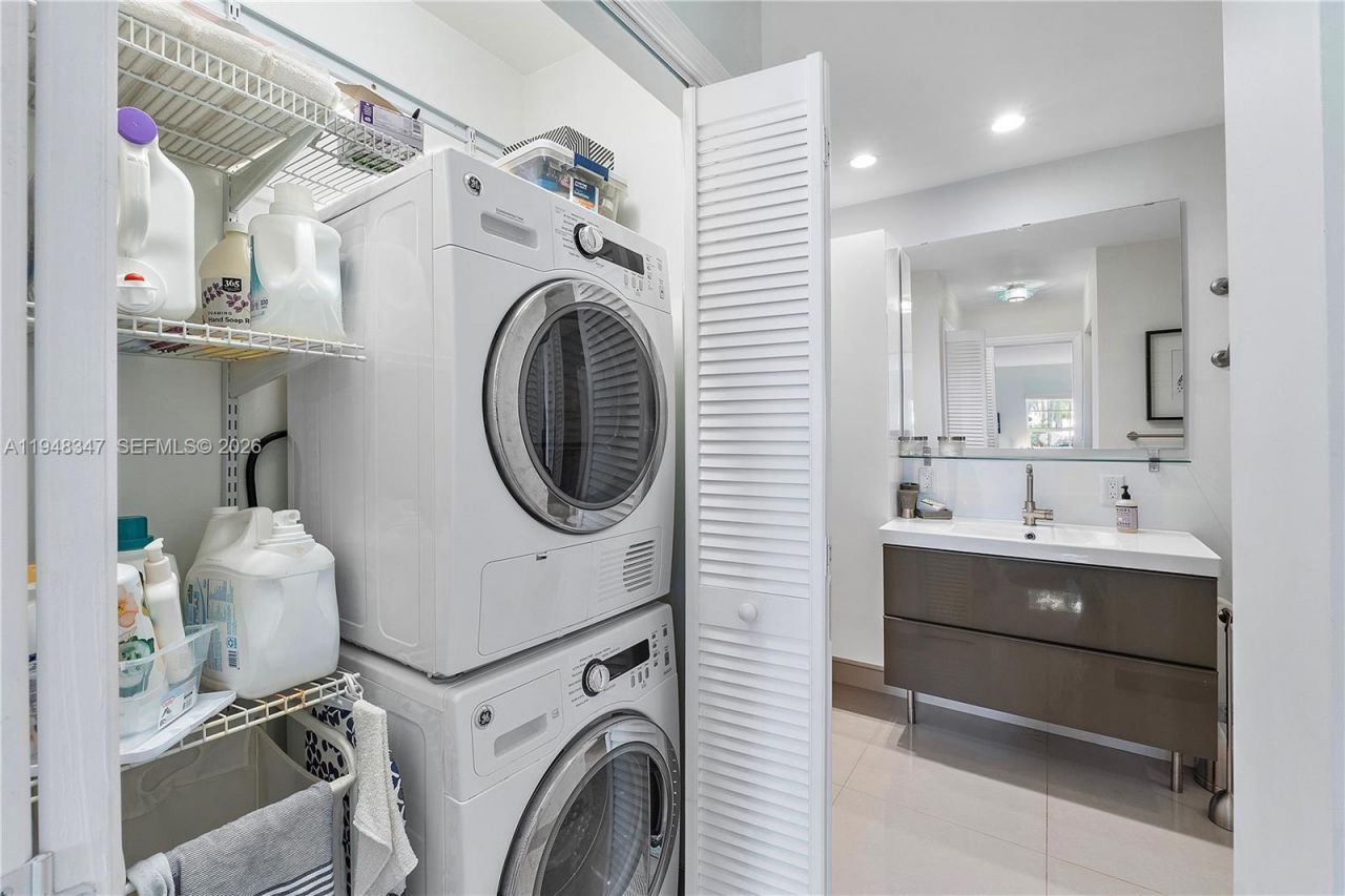 6261 Bay Club Dr, Unit 2, Fort Lauderdale, FL 33308 Photo