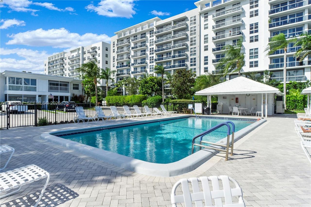 6261 Bay Club Dr, Unit 2, Fort Lauderdale, FL 33308 Photo