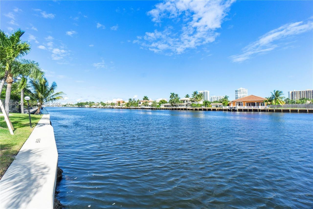 6261 Bay Club Dr, Unit 2, Fort Lauderdale, FL 33308 Photo