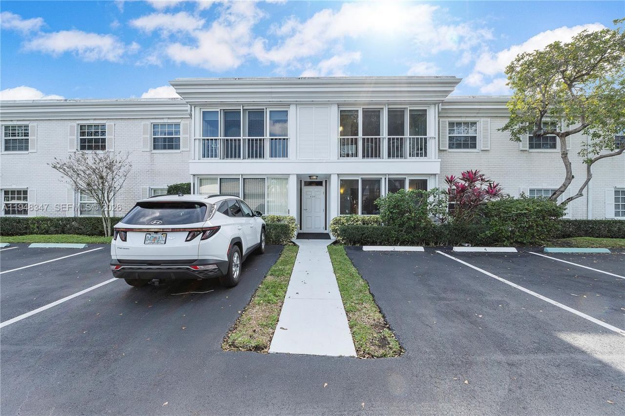 6261 Bay Club Dr, Unit 2, Fort Lauderdale, FL 33308 Photo