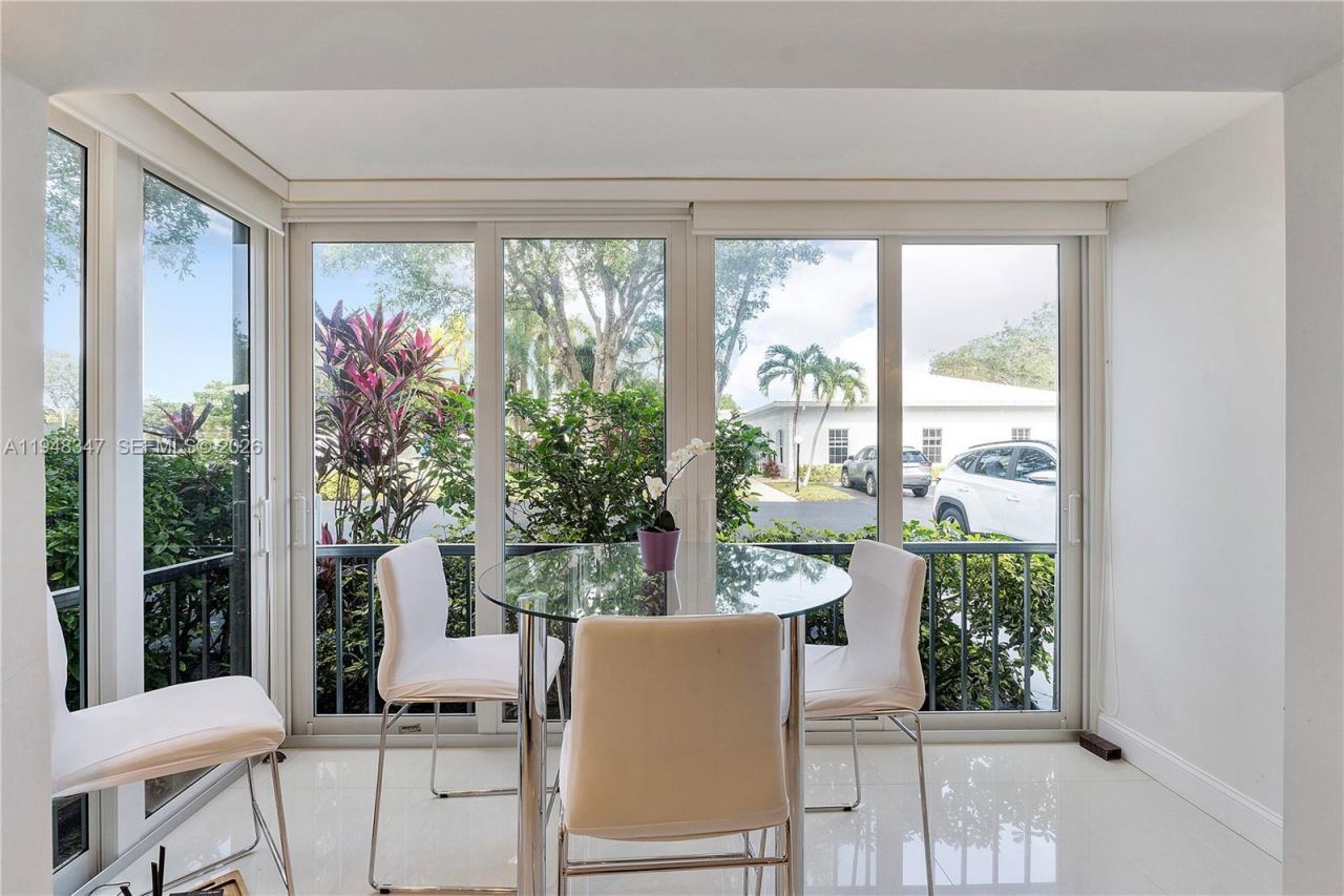 6261 Bay Club Dr, Unit 2, Fort Lauderdale, FL 33308 Photo