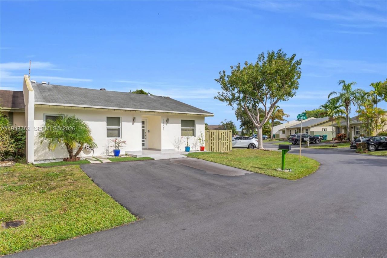 12321 SW 114th Ter, Miami, FL 33186 Photo