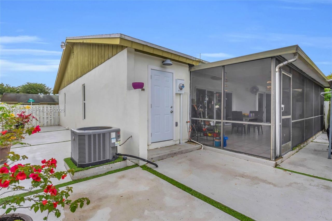 12321 SW 114th Ter, Miami, FL 33186 Photo