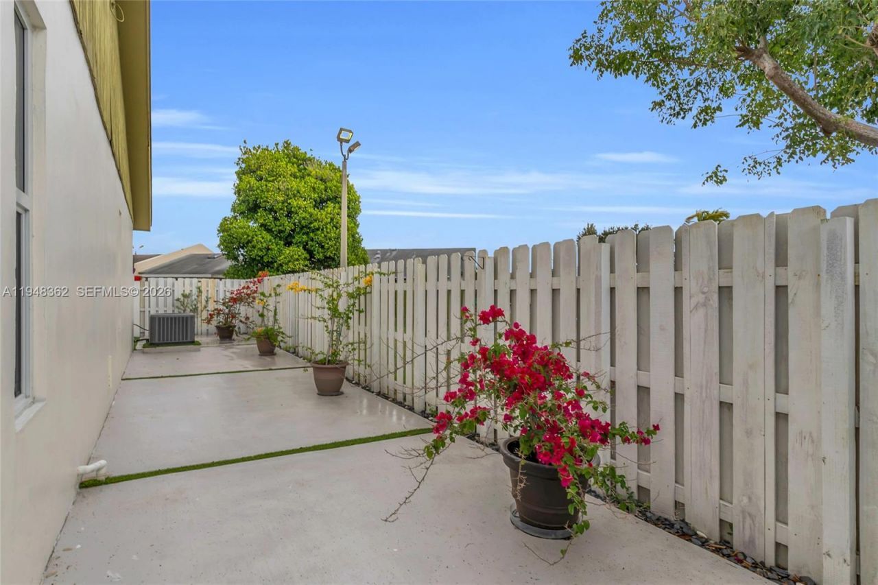 12321 SW 114th Ter, Miami, FL 33186 Photo