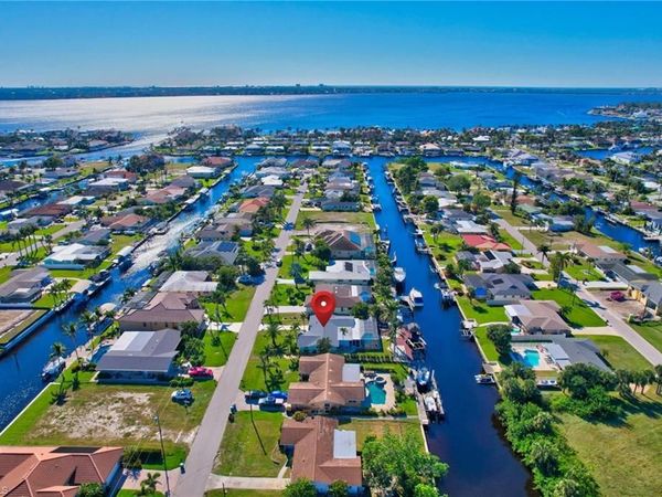 5318 Congo CT, CAPE CORAL, FL 33904