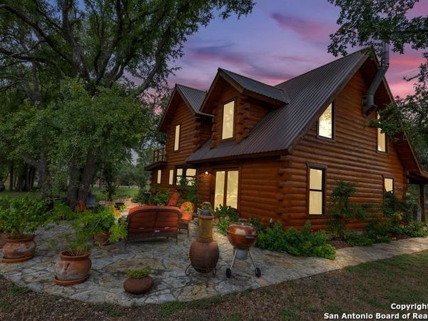 700 Ledgerock, Wimberley, TX 78676