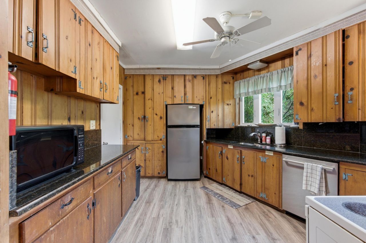 2804 Marshall Boulevard Photo 14