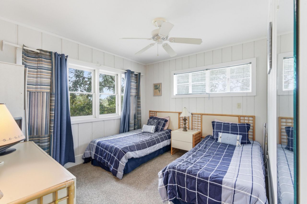 2804 Marshall Boulevard Photo 25