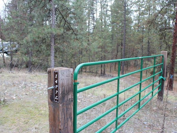 1477L College Ln, Kettle Falls, WA 99141