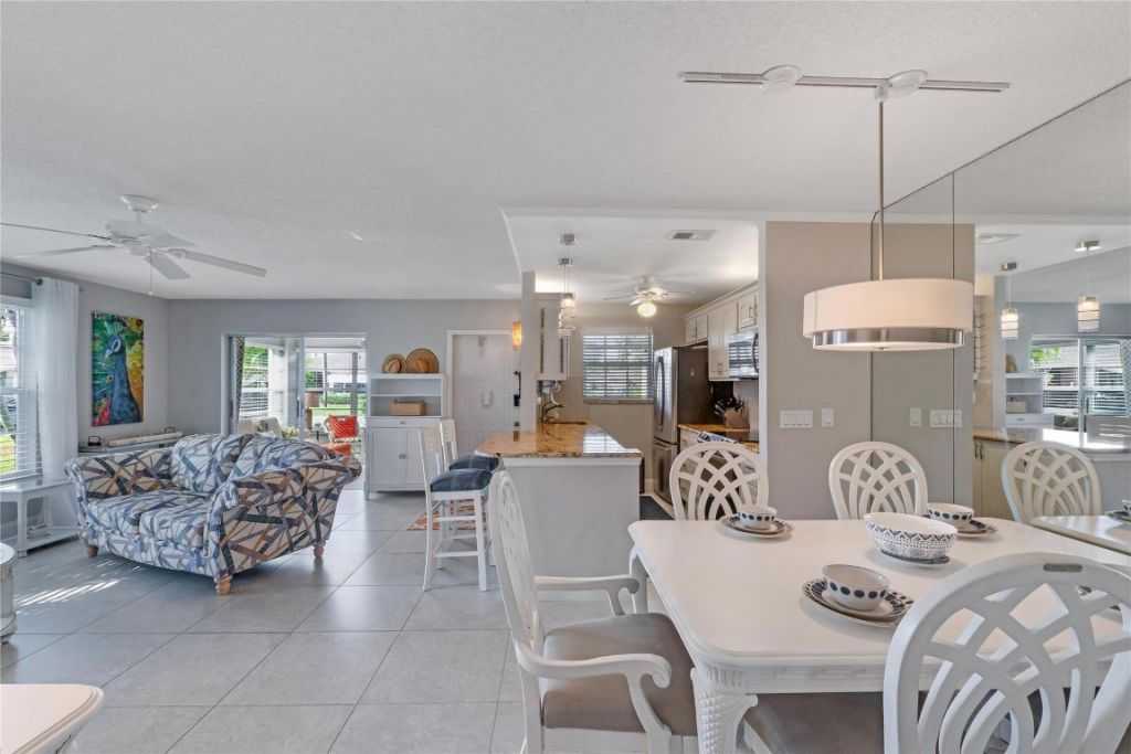 1235 Club Dr W, Unit D, Delray Beach, FL 33445 Photo