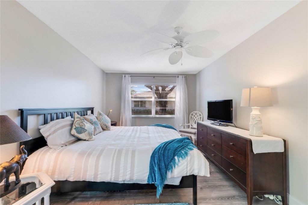 1235 Club Dr W, Unit D, Delray Beach, FL 33445 Photo