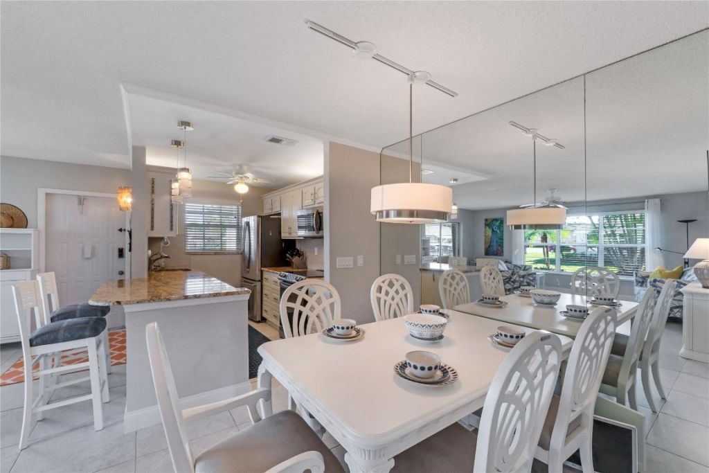 1235 Club Dr W, Unit D, Delray Beach, FL 33445 Photo