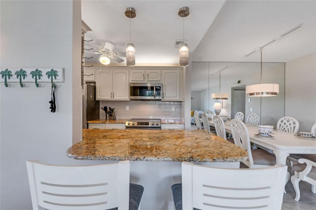 1235 Club Dr W, Unit D, Delray Beach, FL 33445 Photo