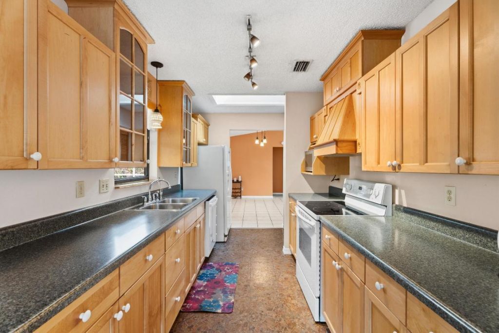 226 Del Monte Road, Sebastian, FL 32958 Photo