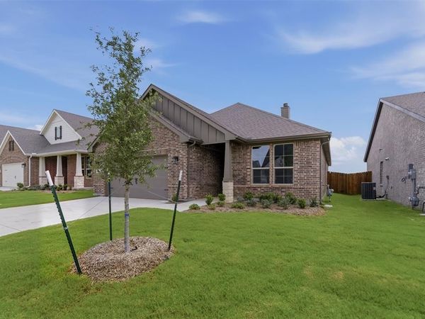 3506 Helena Street, Gainesville, TX 76240