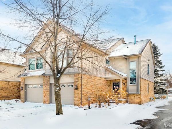 27824 Reo Road, Grosse Ile Twp, MI 48138