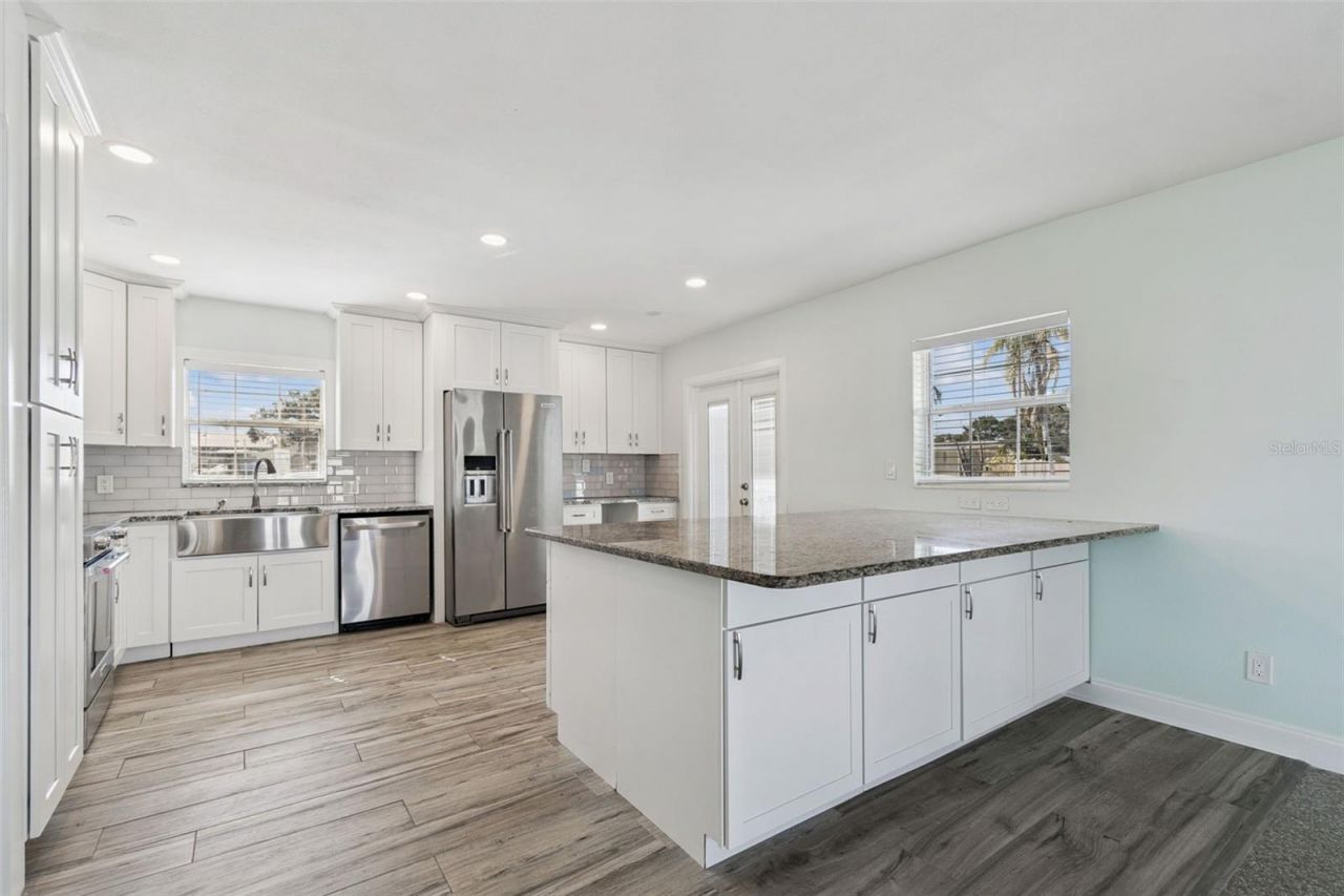 1733 Bayou Grande Boulevard Ne, Saint Petersburg, FL 33703 Photo
