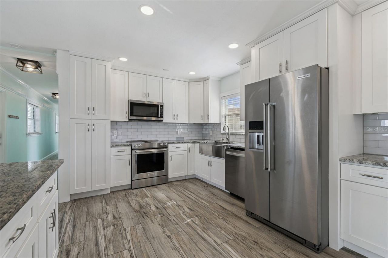 1733 Bayou Grande Boulevard Ne, Saint Petersburg, FL 33703 Photo