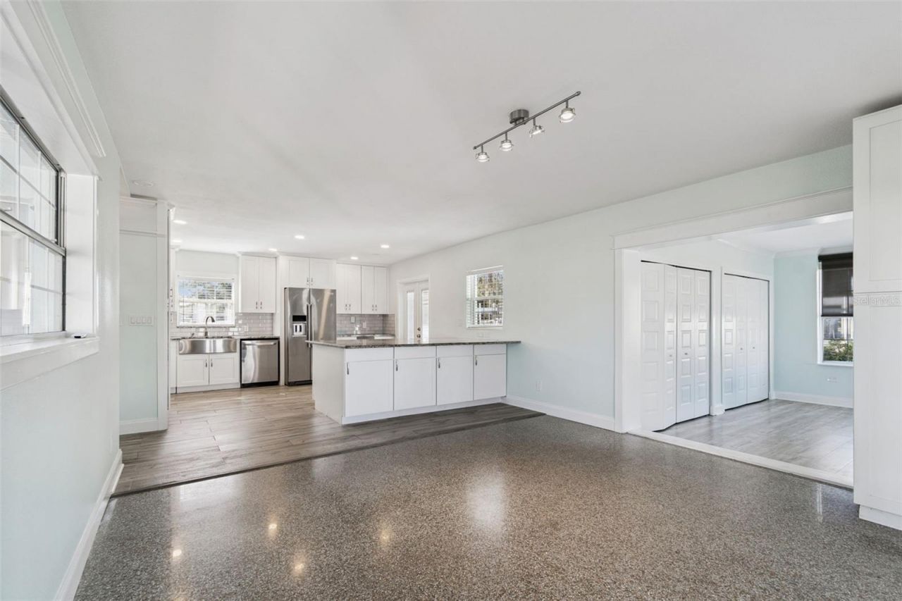 1733 Bayou Grande Boulevard Ne, Saint Petersburg, FL 33703 Photo