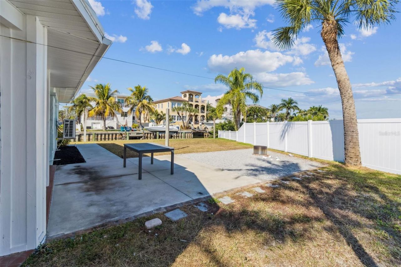 1733 Bayou Grande Boulevard Ne, Saint Petersburg, FL 33703 Photo