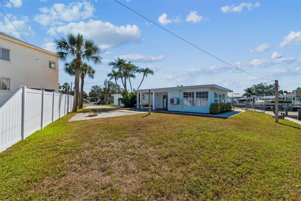 1733 Bayou Grande Boulevard Ne, Saint Petersburg, FL 33703 Photo