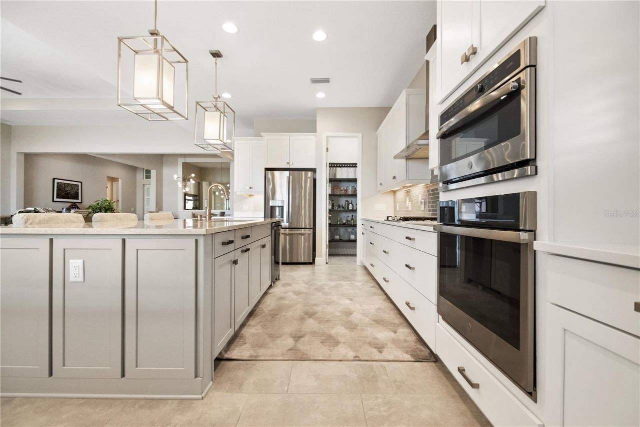 8083 Waterbend Trail, Sarasota, FL 34240 Photo