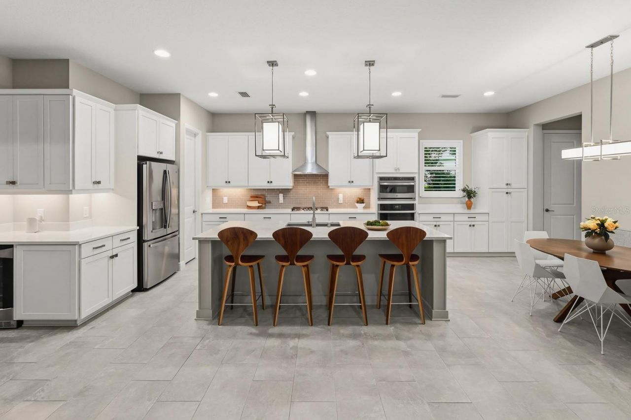 8083 Waterbend Trail, Sarasota, FL 34240 Photo