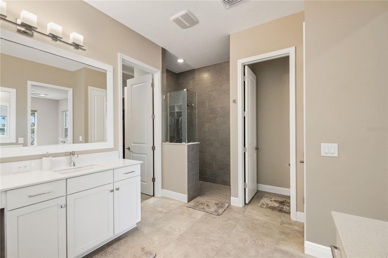 8083 Waterbend Trail, Sarasota, FL 34240 Photo