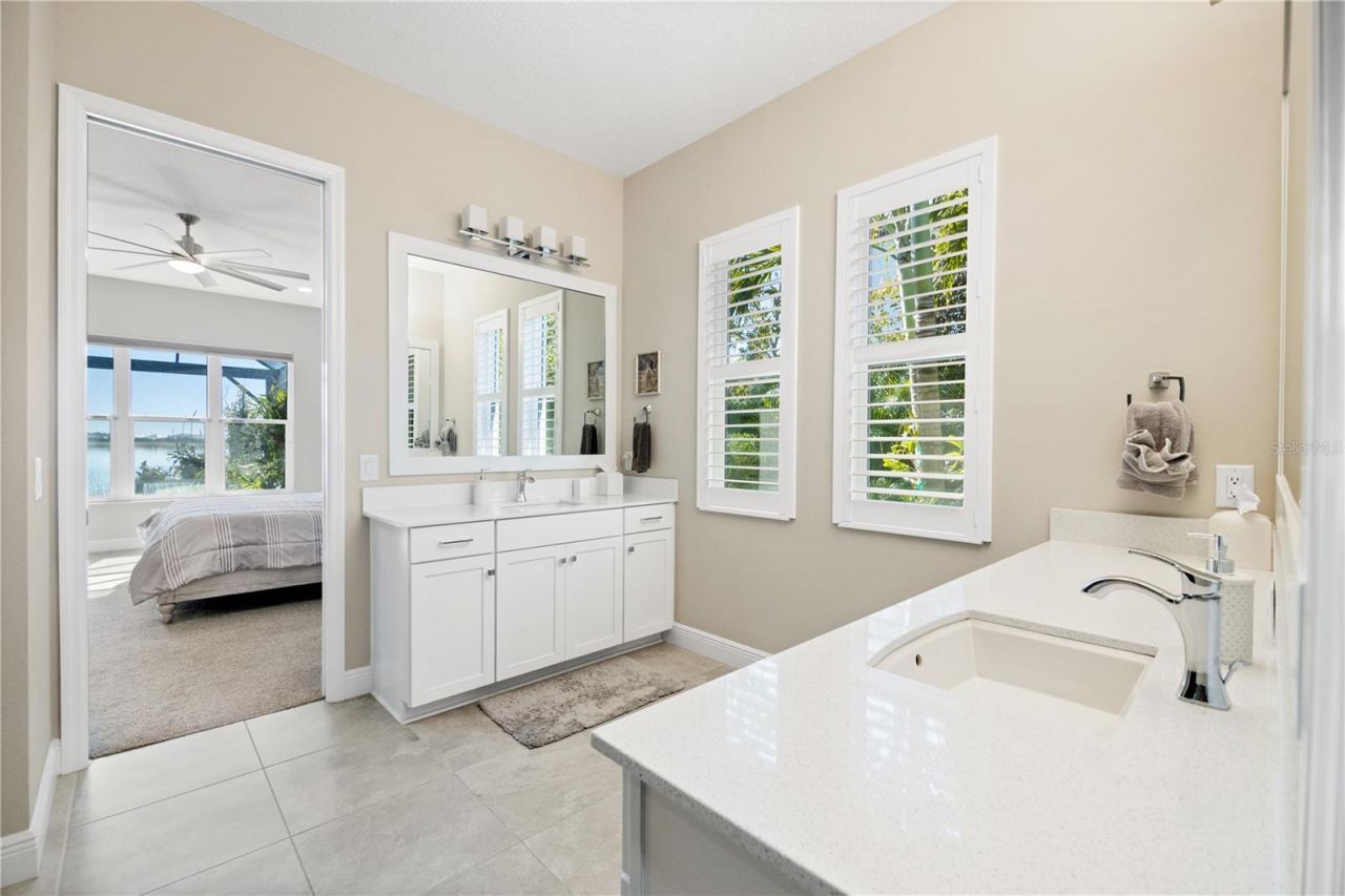8083 Waterbend Trail, Sarasota, FL 34240 Photo