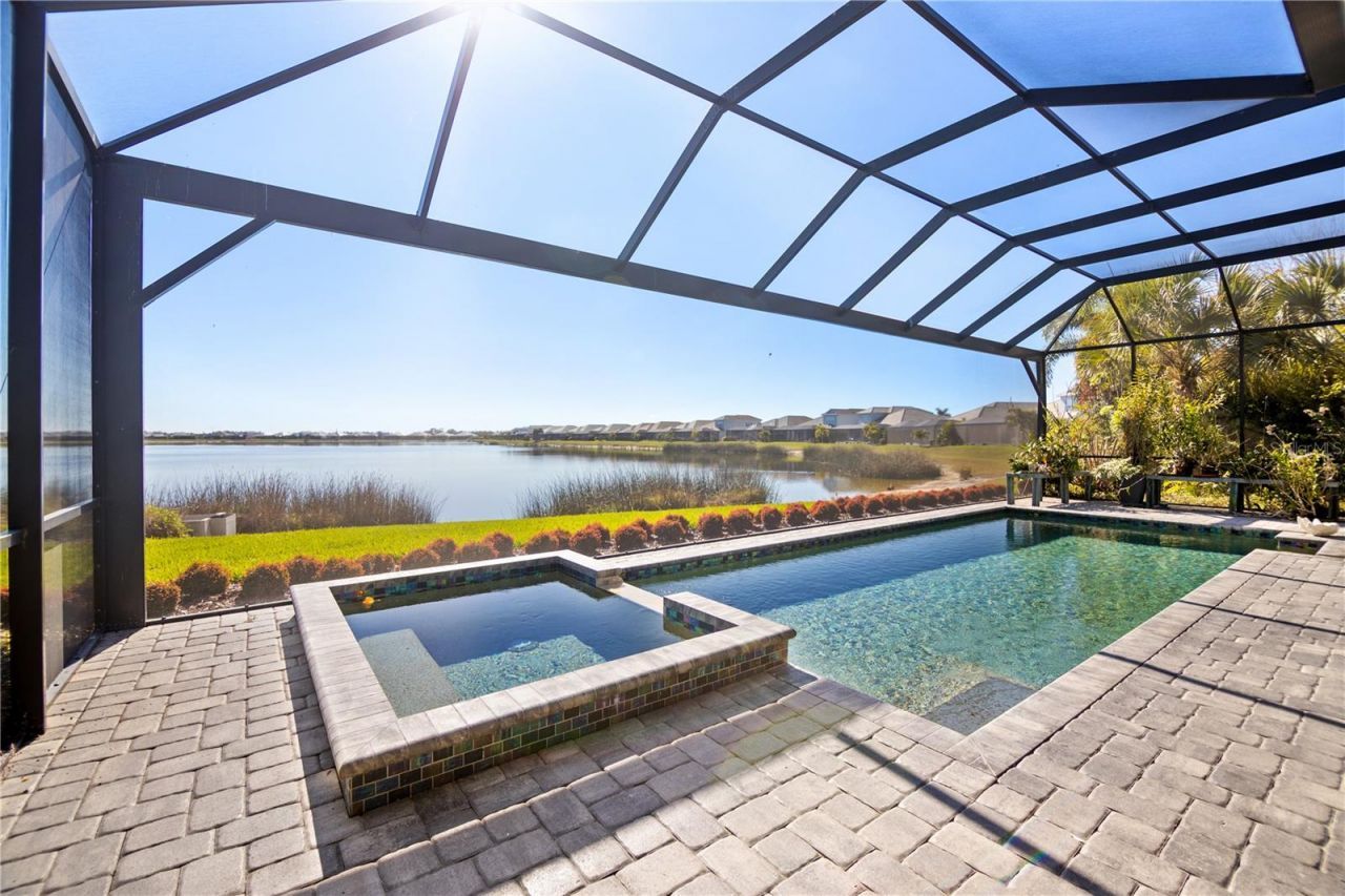8083 Waterbend Trail, Sarasota, FL 34240 Photo