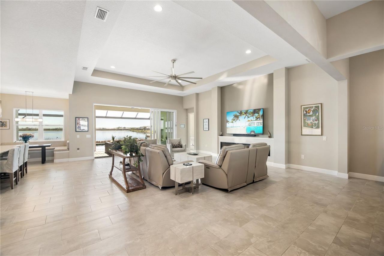8083 Waterbend Trail, Sarasota, FL 34240 Photo
