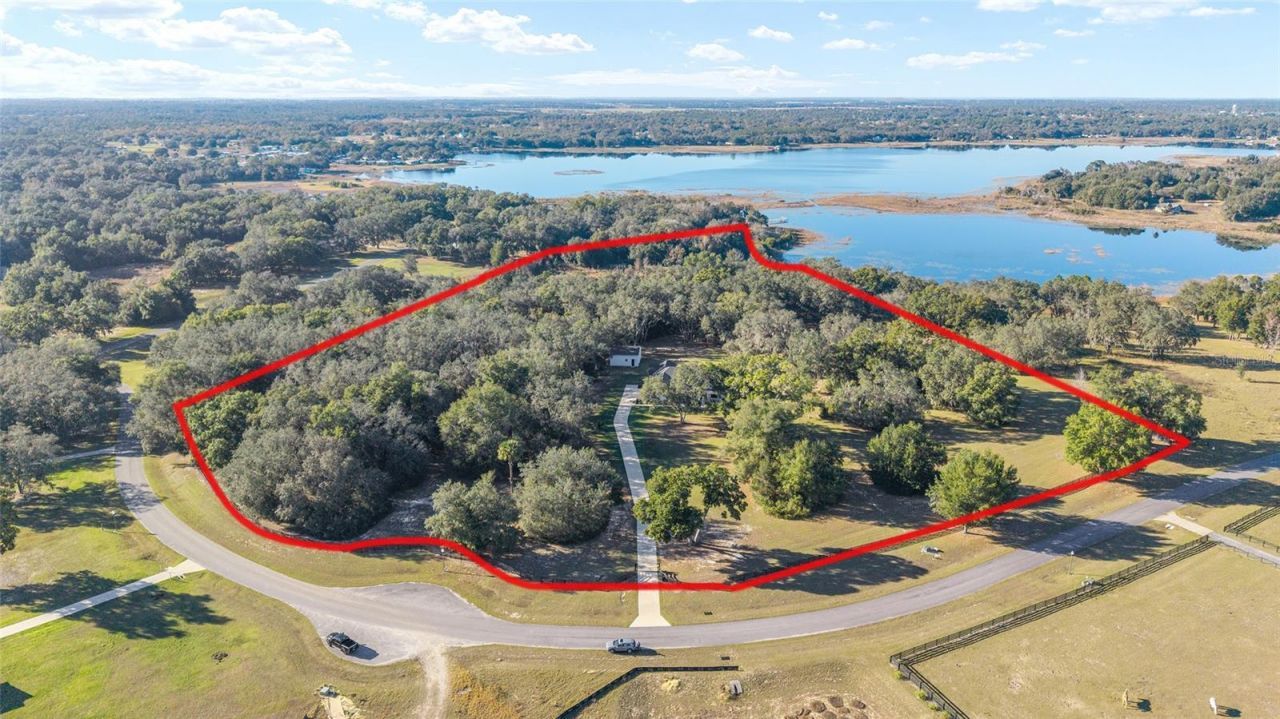 11638 SE 101st Court Road, Belleview, FL 34420 Photo