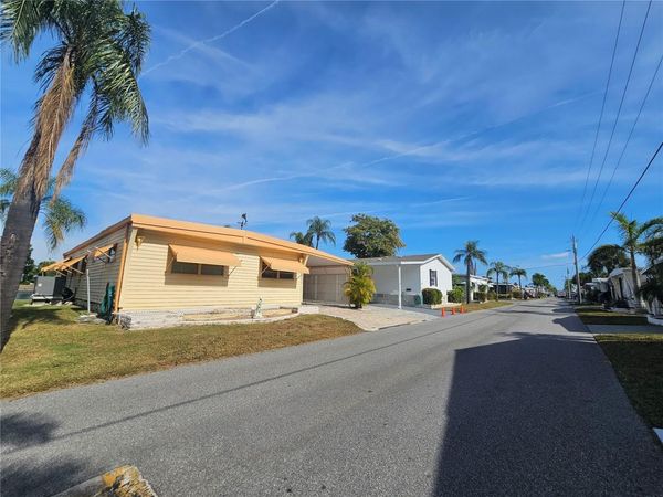 18675 US HIGHWAY 19 N, Unit 498, CLEARWATER, FL 33764