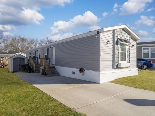 1036 Lunga Drive, Round Lake, IL 60073